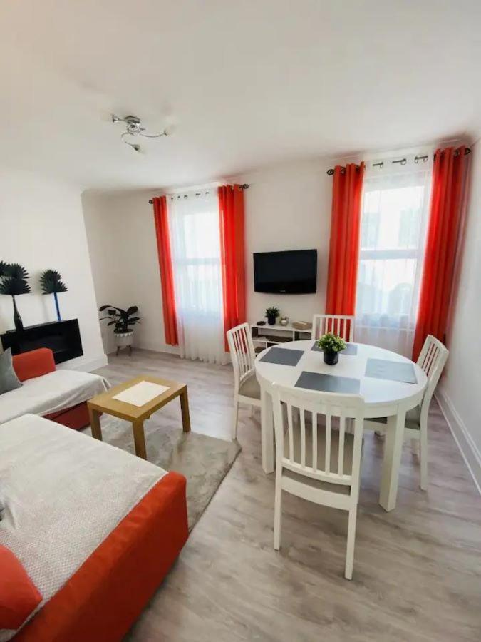 Castle View 2 Bedroom Apartment In Town Centre Hastings Bagian luar foto